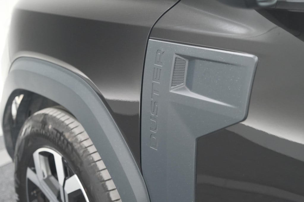 Dacia Duster mild hybrid 130 expression | camera | stoelverwarming | apple 