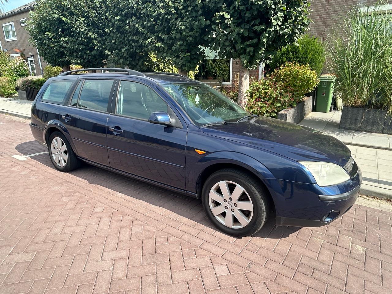 Ford Mondeo 1.8 16V 92KW Wagon 2003 Blauw