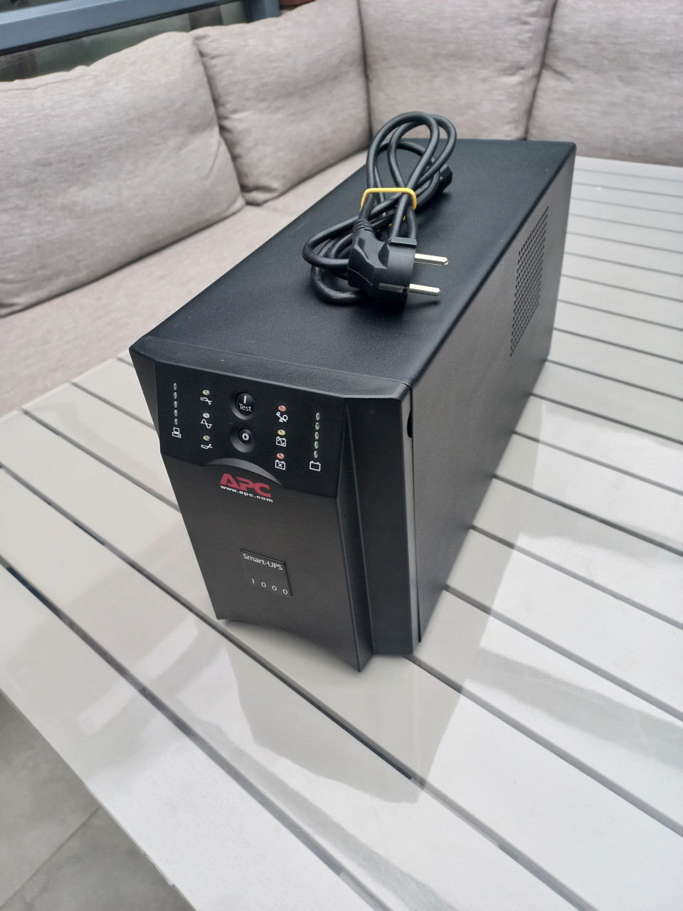APC smart ups 1000
