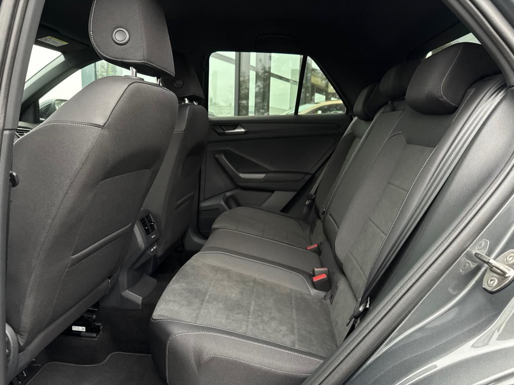 Volkswagen T-roc 1.5 tsi r-line edition * massage * carplay * trekhaak * ca