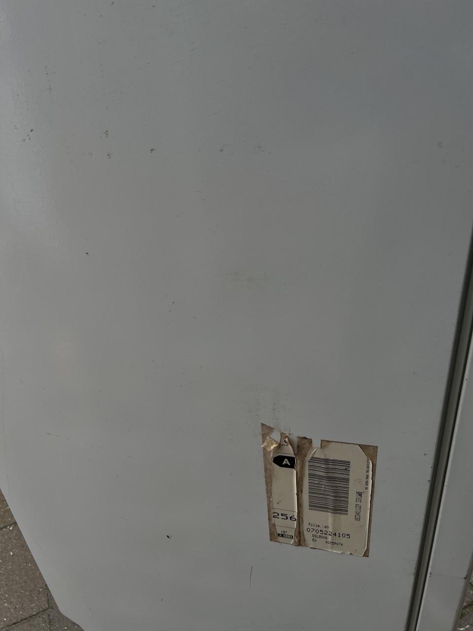 Bosch vrieskast 135x65x65 cm. Inhoud vriezer 220 liter