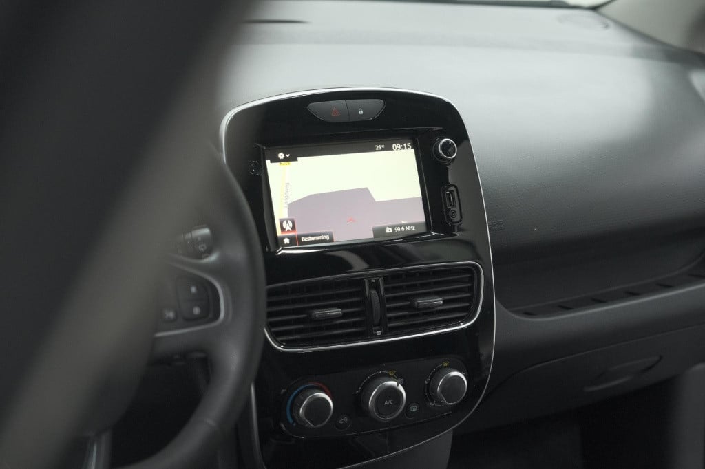Renault Clio tce 90 limited | navigatie | parkeersensoren | cruise control 