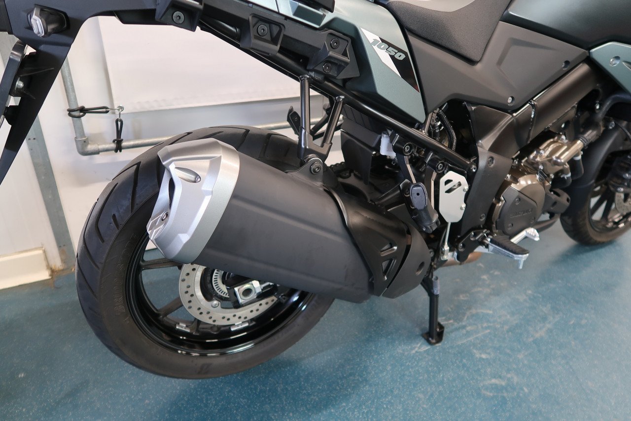 Suzuki V-Strom 1050 2025 BTW motor