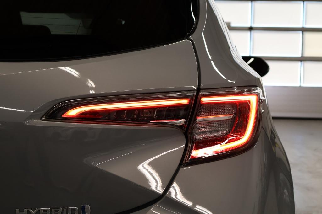 Toyota Corolla 1.8 hybrid dynamic plus | pdc | dode hoek | stoel-en stuurve