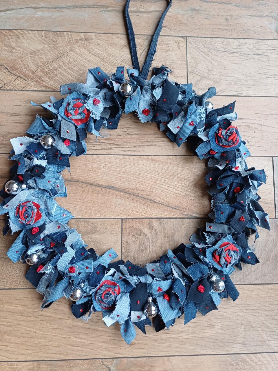 Krans van spijkerstof