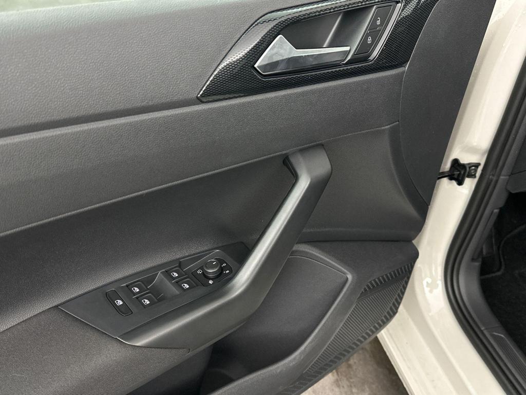 Volkswagen Polo 1.0 tsi life edition