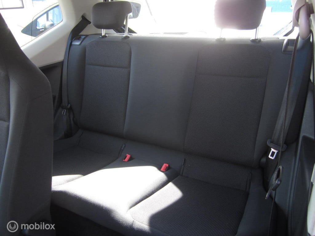 Volkswagen UP! 1.0 move up! airco/stuurbekr/nieuwe apk/nap/goedkoop rijden!
