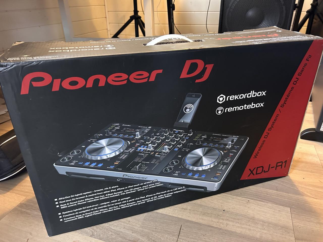 Pioneer Dj set - XDJ - R1