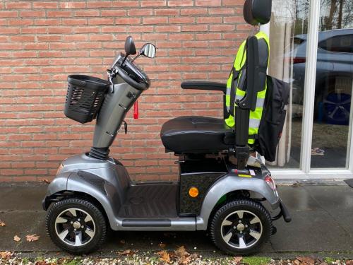 Scootmobiel mango leopard 4, grijs, zo goed als nieuw