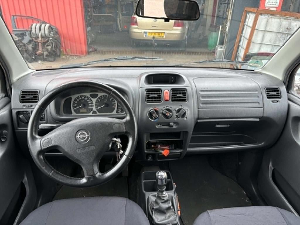 Opel Agila 1.2-16v maxx