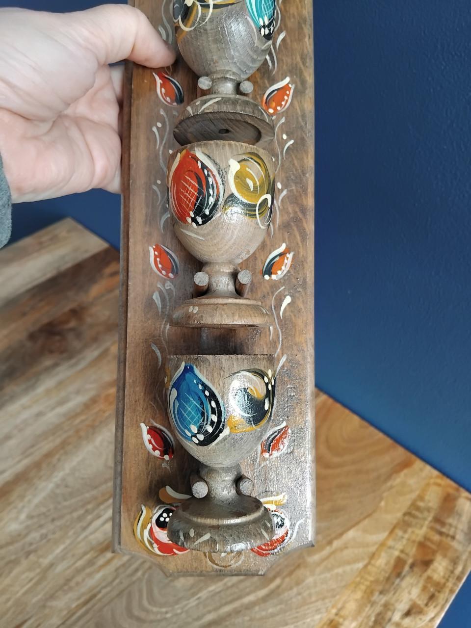 Vintage 6x Eierdopjes met wandhouder Hout
