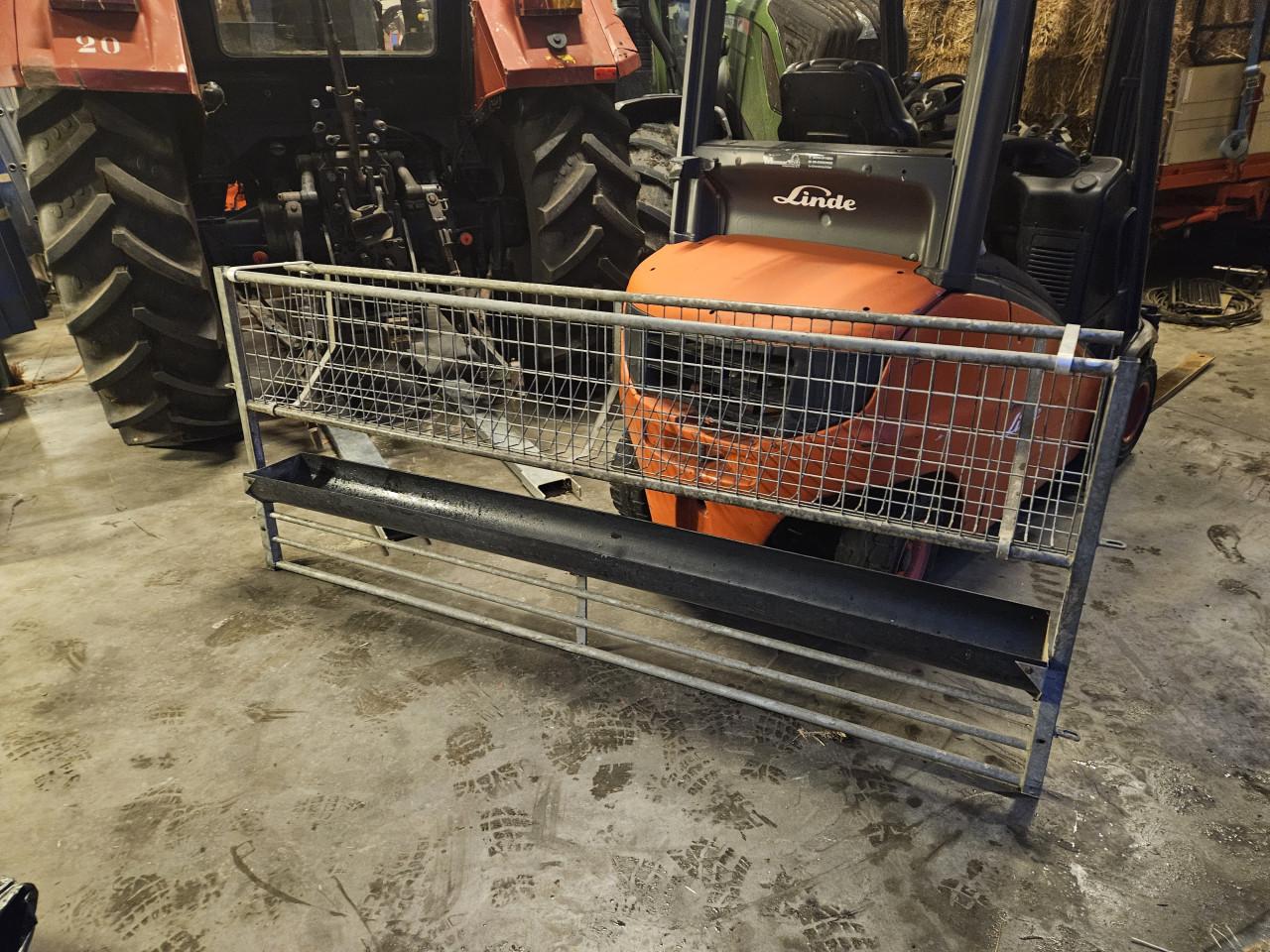 Veno voerhekken met ruif en goot