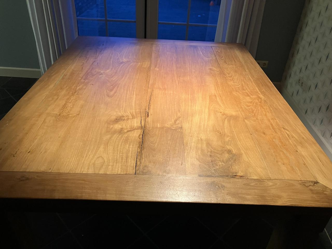 Teakhouten eettafel