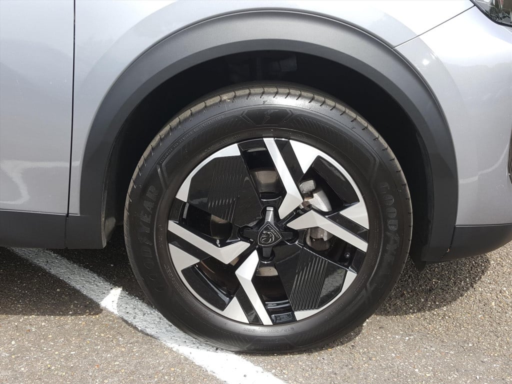 Peugeot 2008 1.2 pt-130pk gt (vol) automaat/eat8 navigatie | cruise & clima