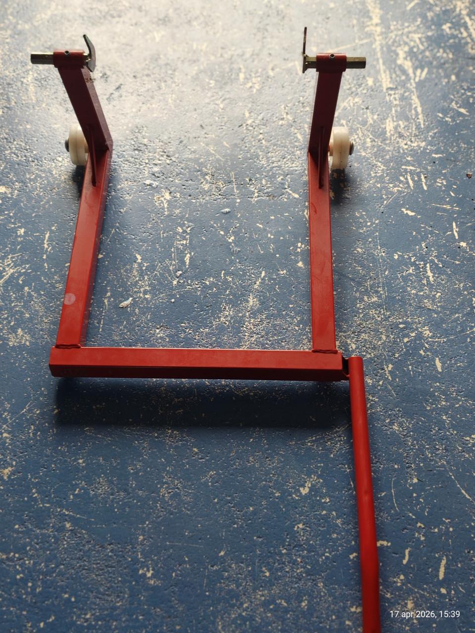 Paddockstand JM Motor achter