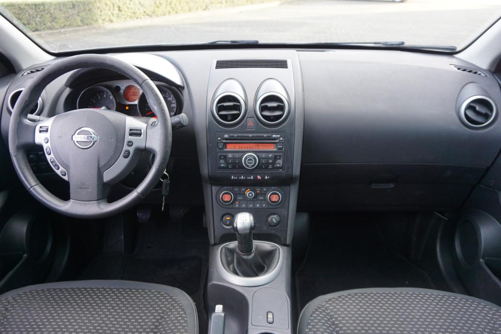 Nissan Qashqai 1.6 acenta airco / cruise / elektr. ramen / parkeers. / trek