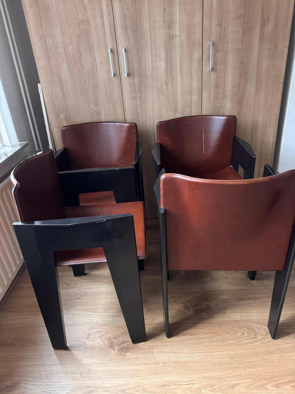 4 x Eetkamerstoelen leer , hout ,