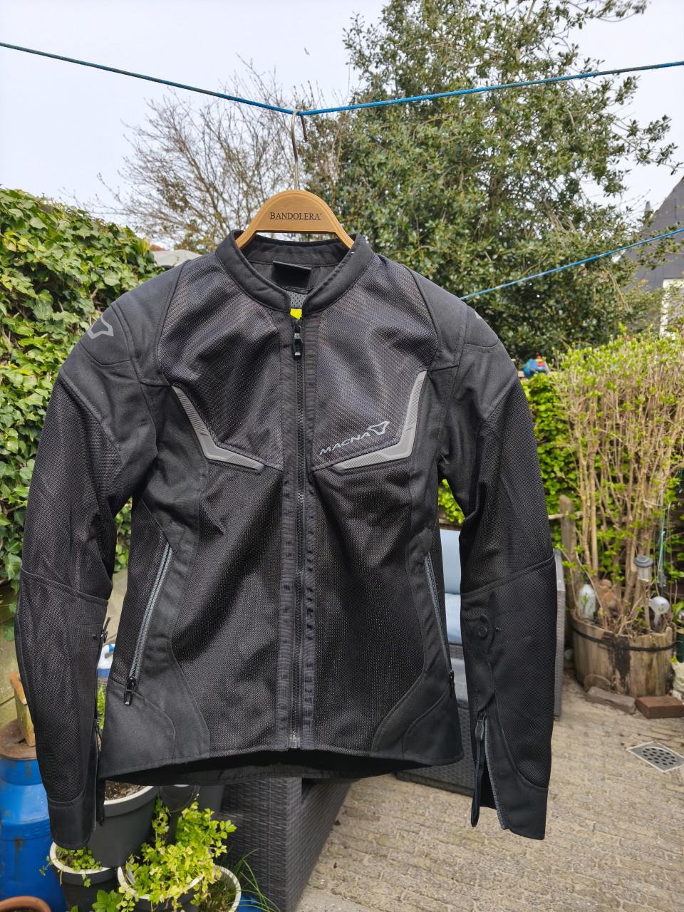 Te koop RICHA zomer doorwaai motorjack maat S.