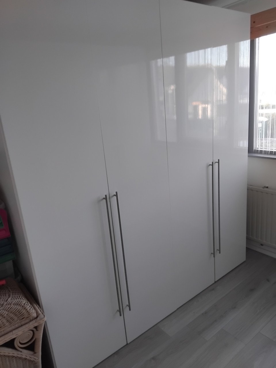 2 kleine  woonkamer kasten en 4 Hangleg kasten