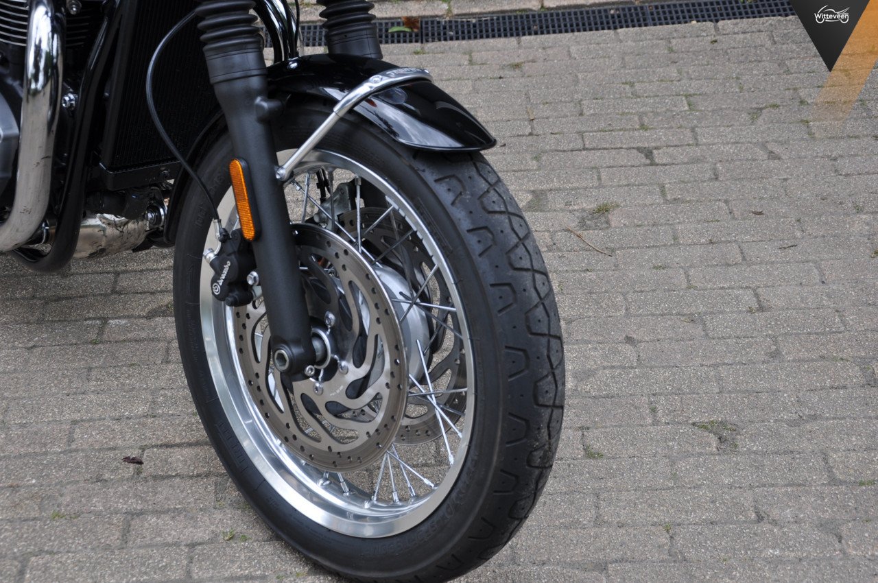 Triumph Bonneville T120 2024 1326 kms!