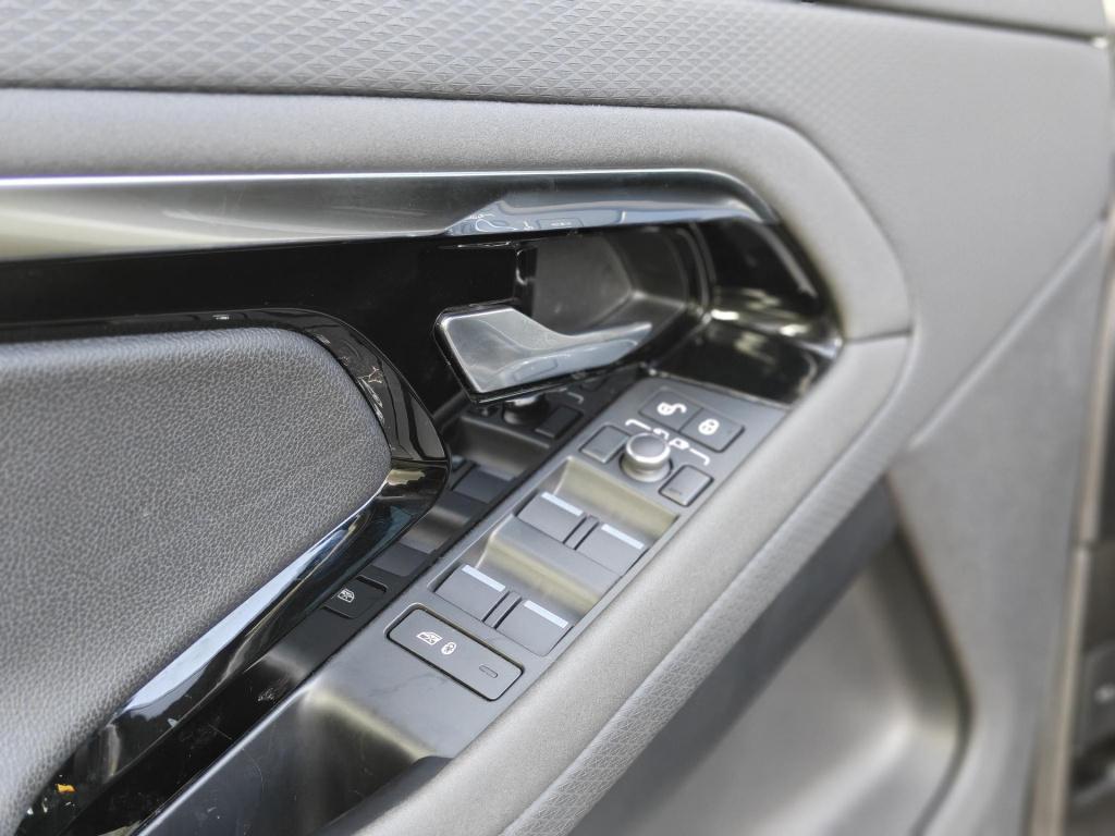 Land Rover Range Rover 1.5 p300e awd r-dynamic se