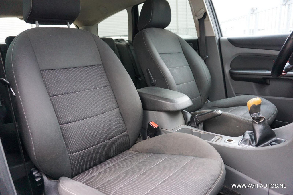 Ford Focus wagon 1.6 titanium