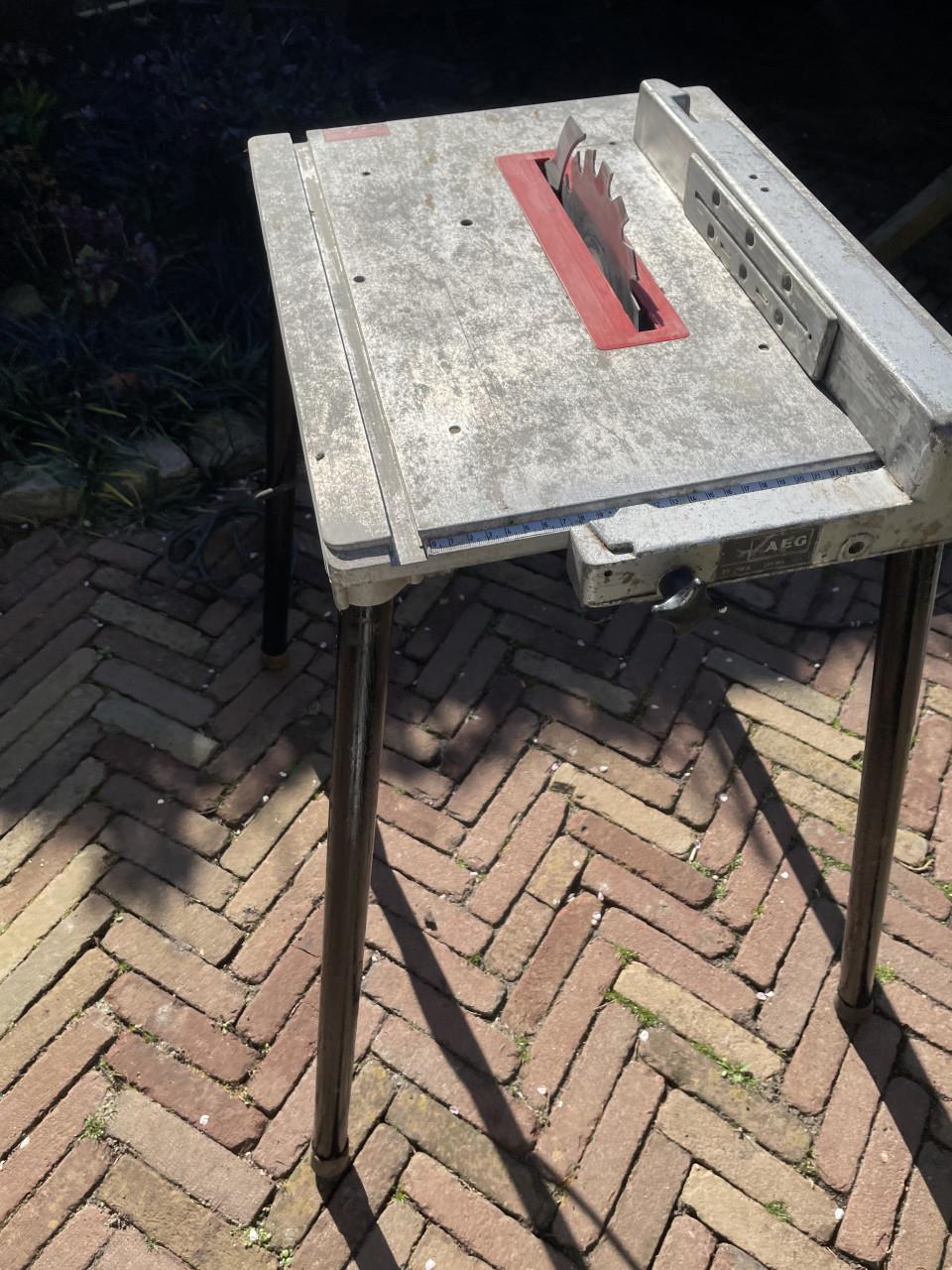 Cirkelzaag met tafel