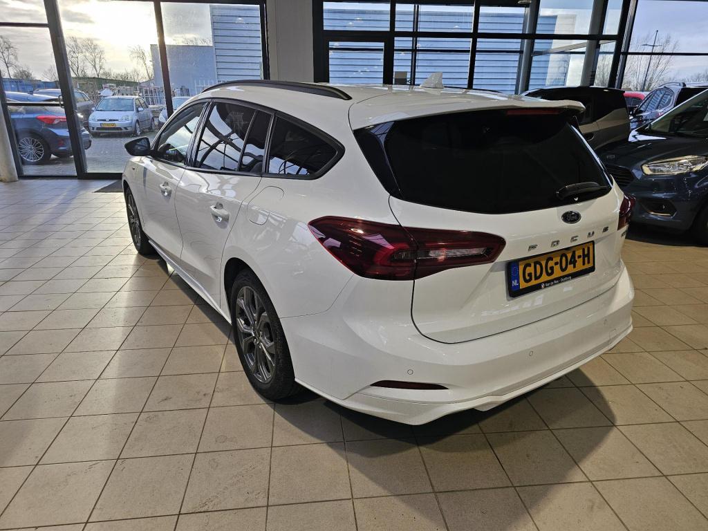 Ford Focus wagon 1.0 ecoboost hybrid st line x