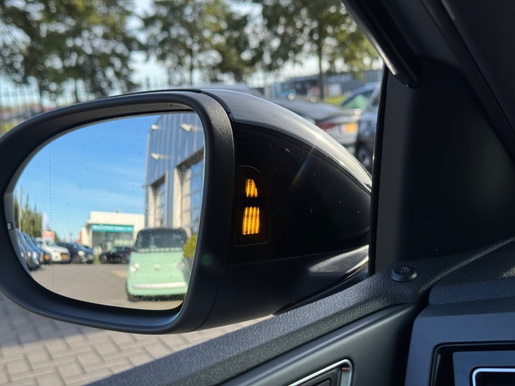 Volkswagen Taigo 1.0 tsi r-line * panoramadak * carplay * acc * clima