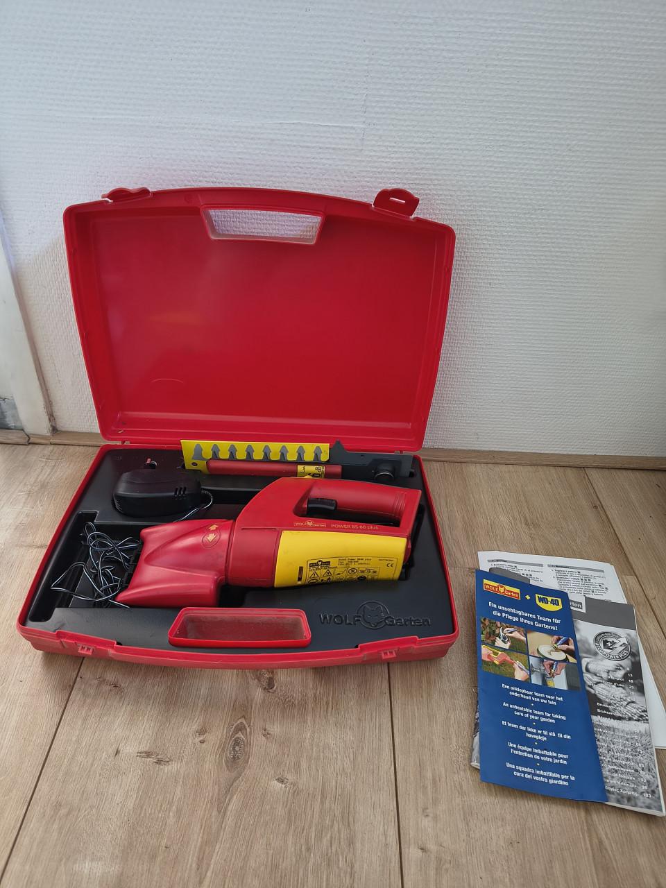 Nette Wolf - garden accuzaag, buxuszaag, snoei mes op accu, met koffer.