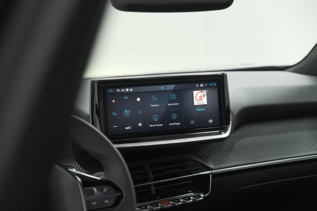 Peugeot E-2008 ev allure 54 kwh | 11 kw lader | warmtepomp | apple carplay 