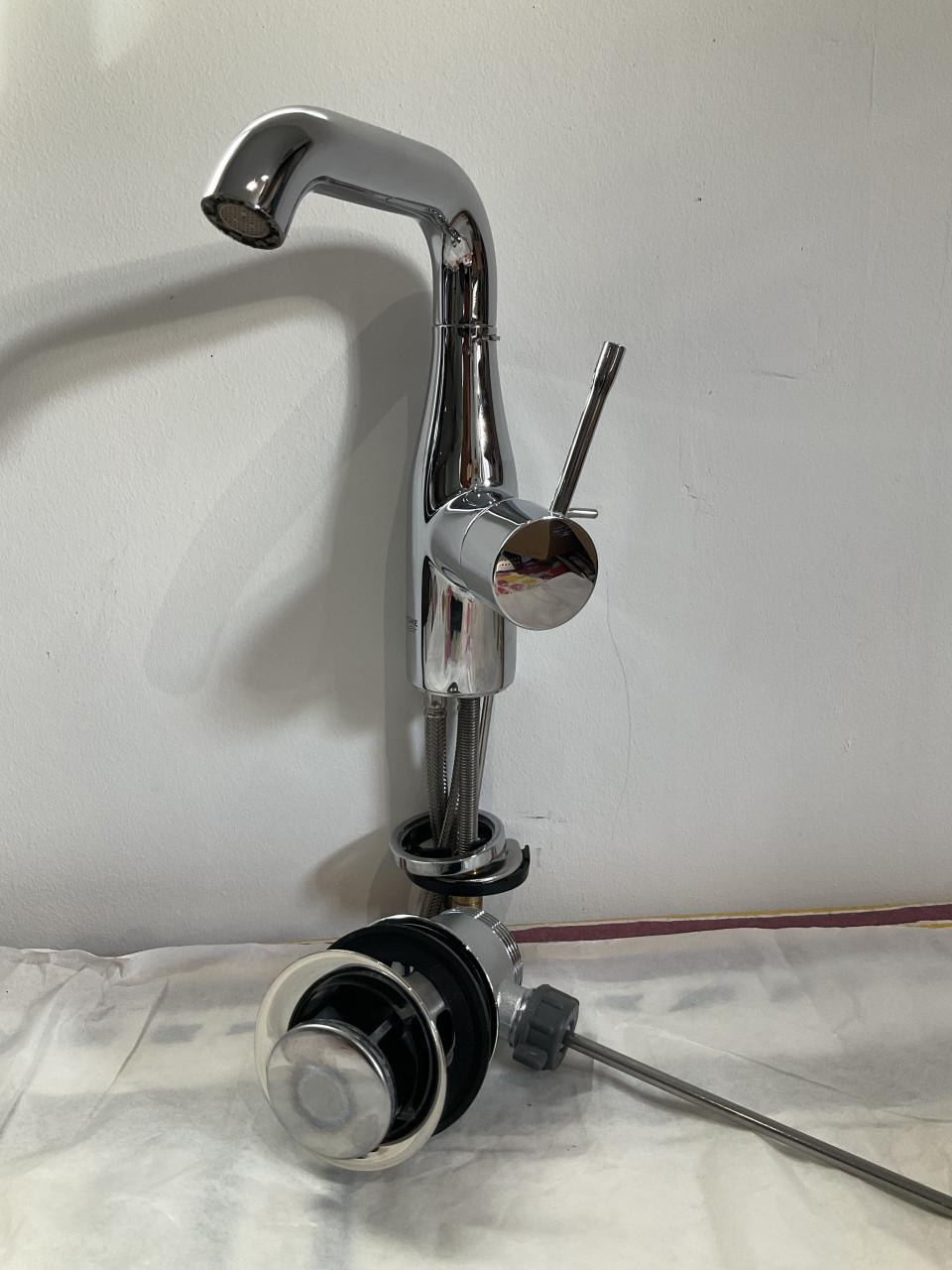 Douchekraan en wastafelkraan