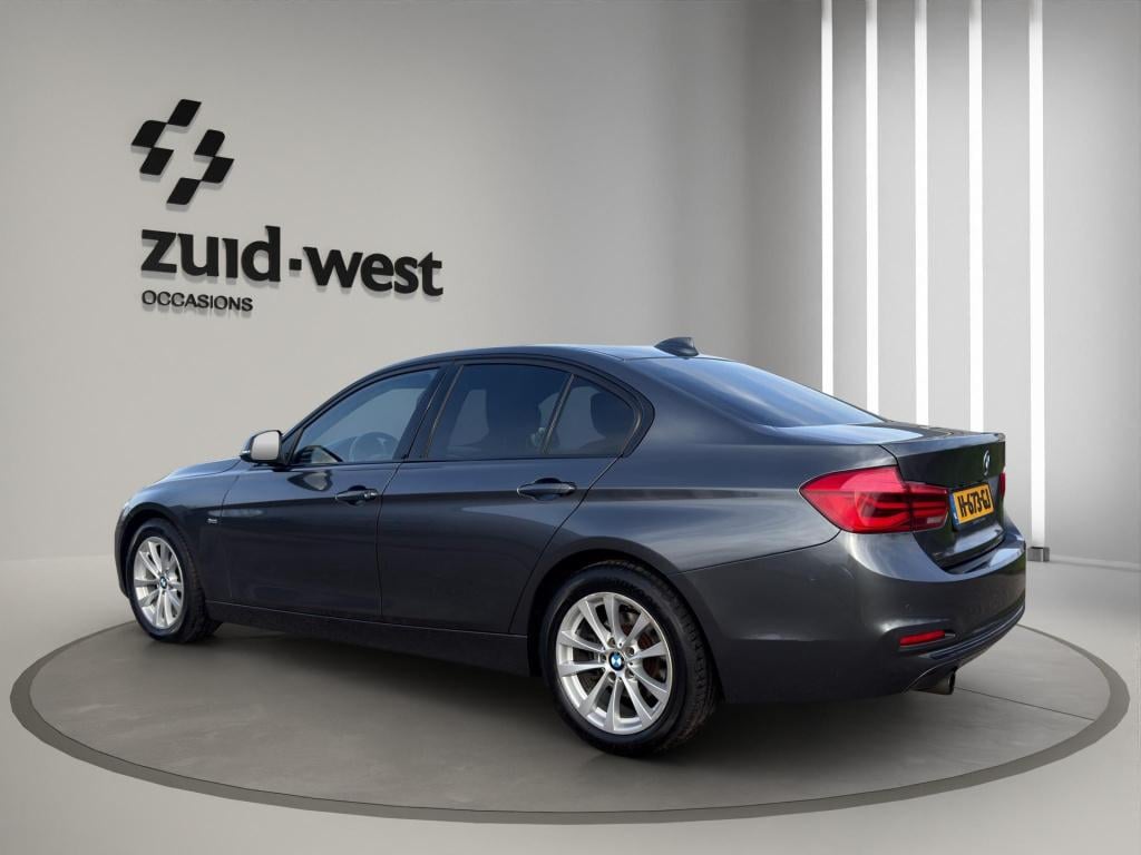 BMW 3-serie 318i luxury 360 head up led