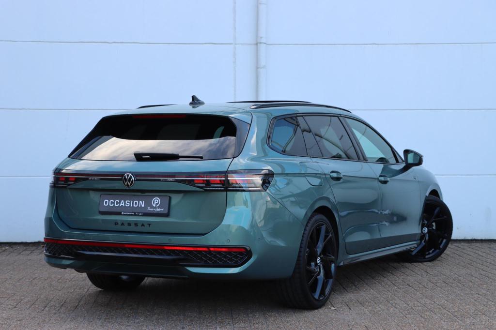 Volkswagen Passat variant 1.5 etsi r-line business dsg7 150pk