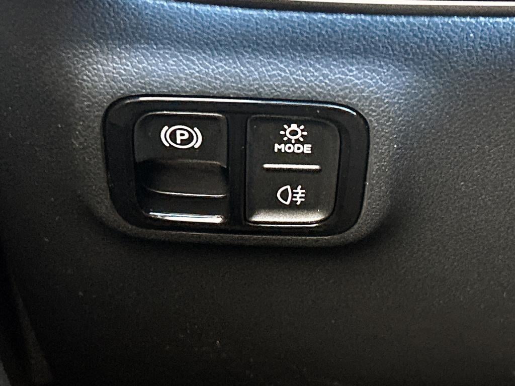 Mercedes-Benz Cla 250+ launch edition 85 kwh | multibeam led | panoramadak 