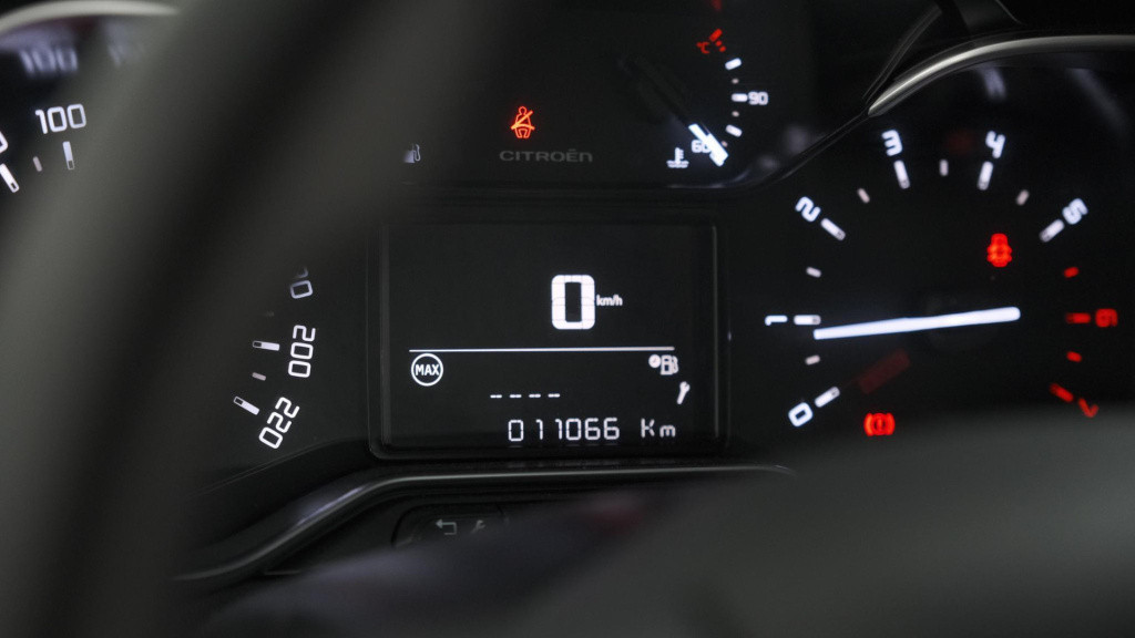 Citroen C3 puretech 82 feel edition | apple carplay | parkeersensoren | nav