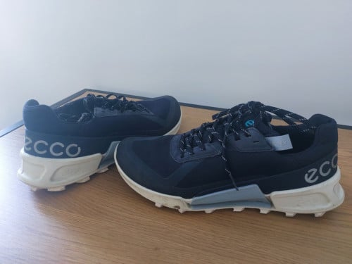 Ecco biom 2.1 maat 40