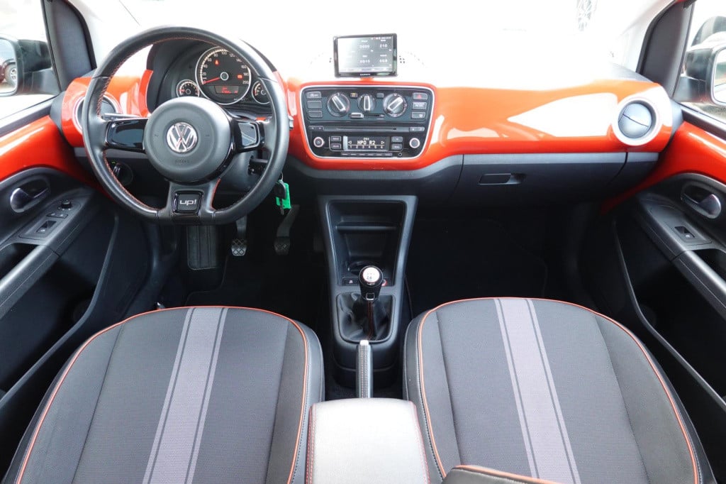 Volkswagen UP! 1.0 groove up! bluemotion