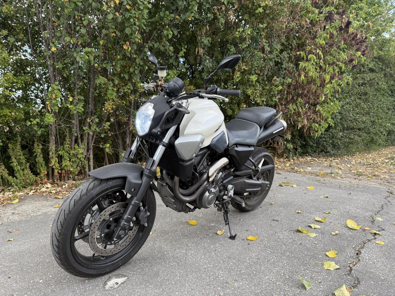 Yamaha mt-03