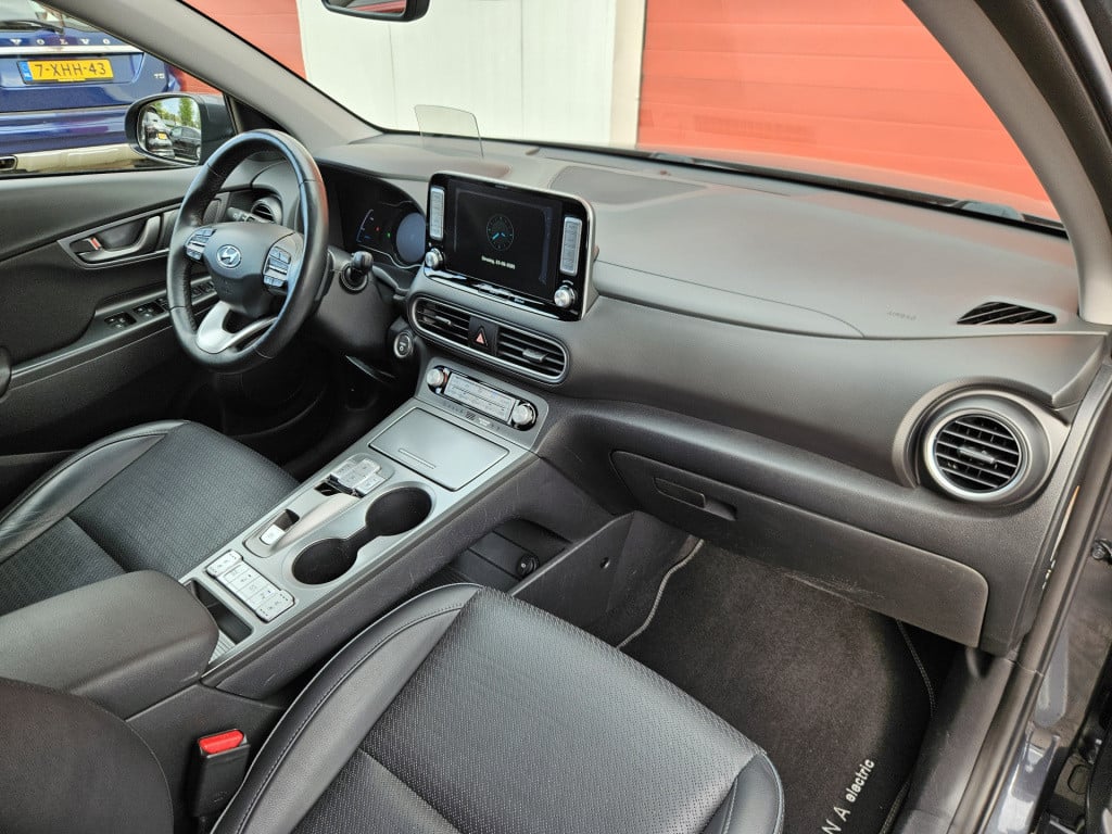 Hyundai Kona ev premium 64 kwh | acc | camera | stoelverw.