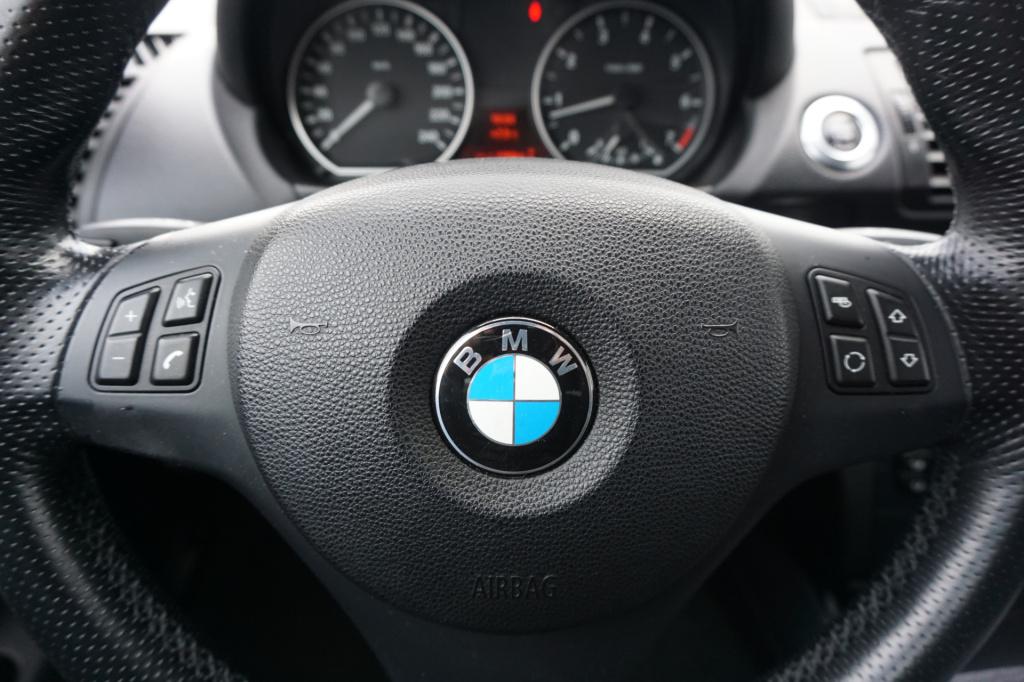 BMW 1 Serie cabrio 118i high executive climate / cruise / leder / stoelverw