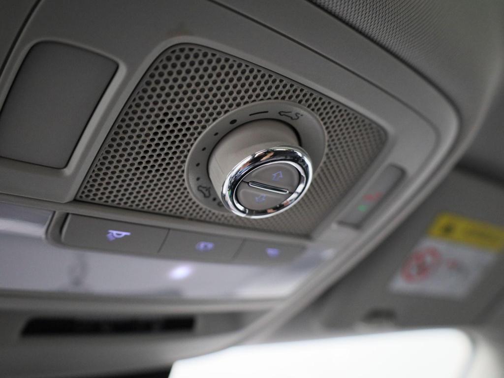 MG Zs Ev luxury 45 kwh | leder | panoramadak | carplay | stoelverwarming | 