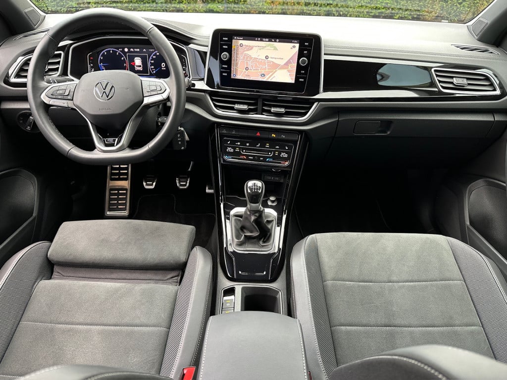 Volkswagen T-roc 1.5 tsi 150pk r-line | navi | camera | ergo stoel | alcant