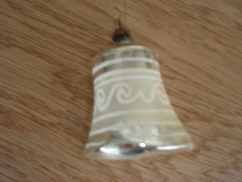 Te koop Oud glazen zilveren kerst klokje