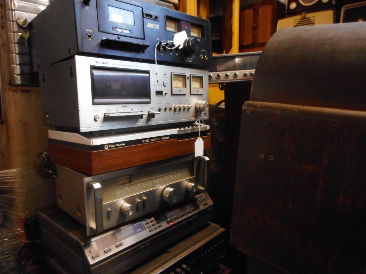 Gezocht oude audio en radio's voor mijn verzameling / Hobby