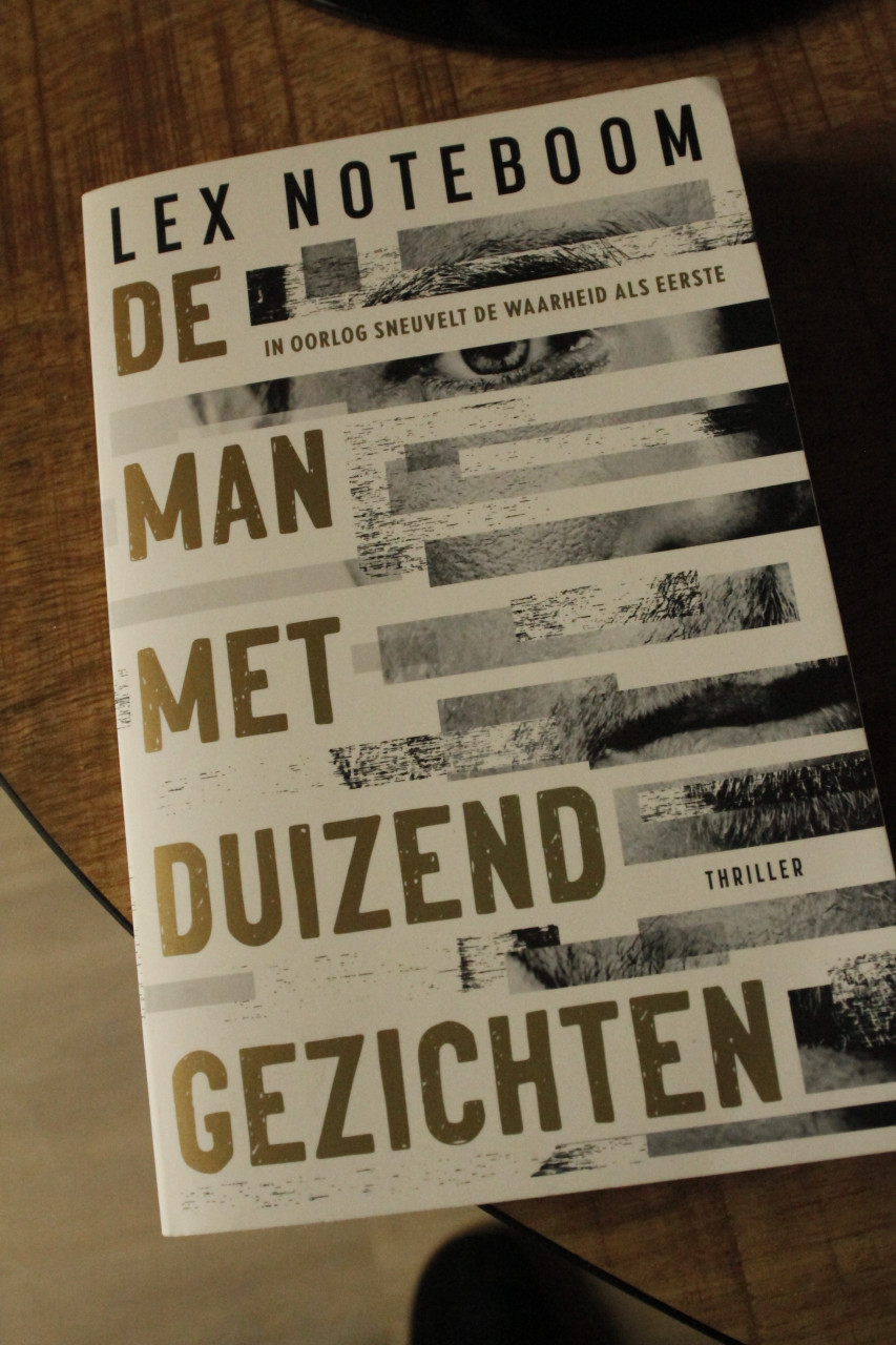 Thrillers,,div schrijvers
