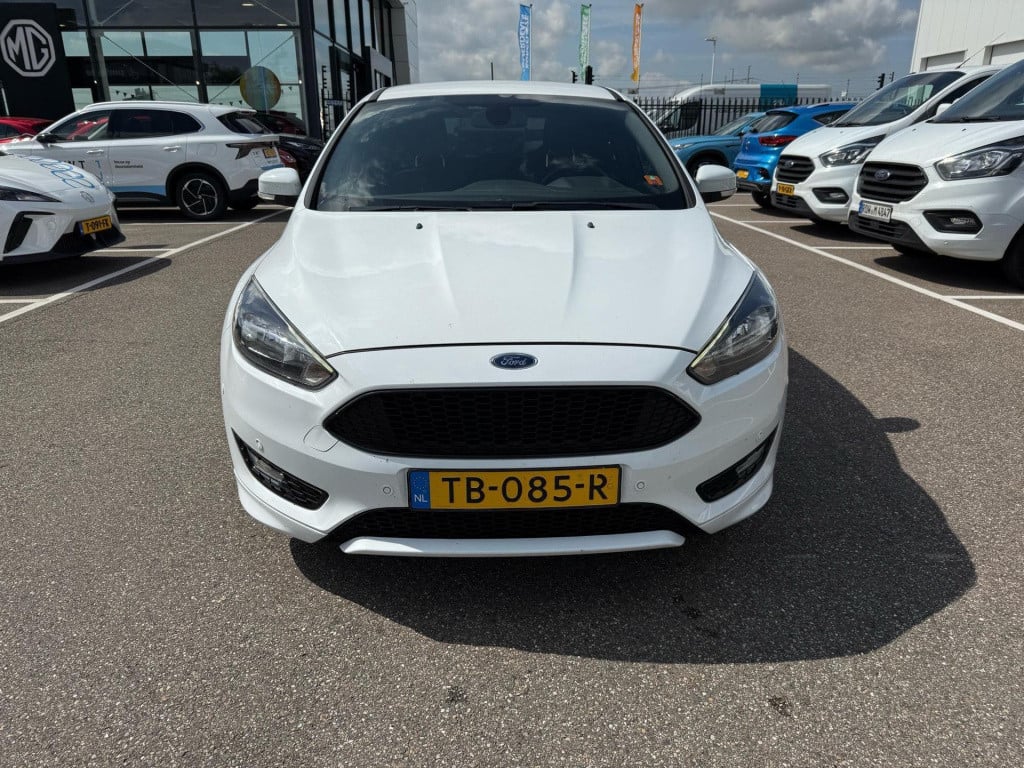 Ford Focus 1.0 st-line | climate control | cruise control | voorruit verwar