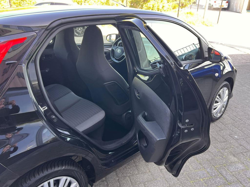 Toyota Aygo 1.0 vvt-i x-play