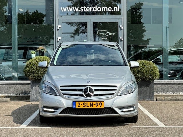 Mercedes-Benz B-Klasse 180 ambition l leder twin l airco l becker map pilot