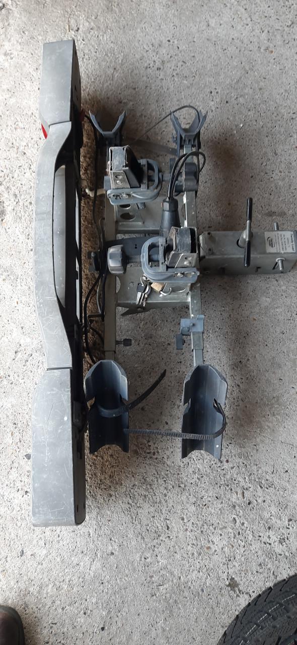 Fietsendrager voor 2 elektr fietsen twinny load kantelbaar